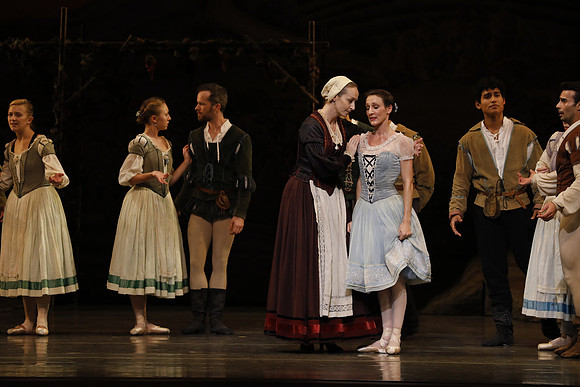 20161020_MCB_Giselle_2Cast_Act1_no Makeup_DRDA_Arsht_73A0117