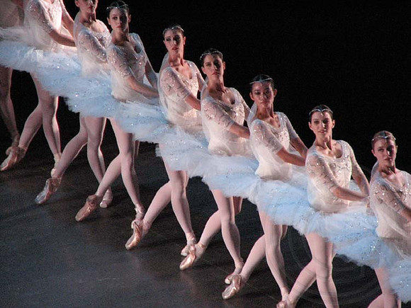 ballet_diagonal_by_rivale