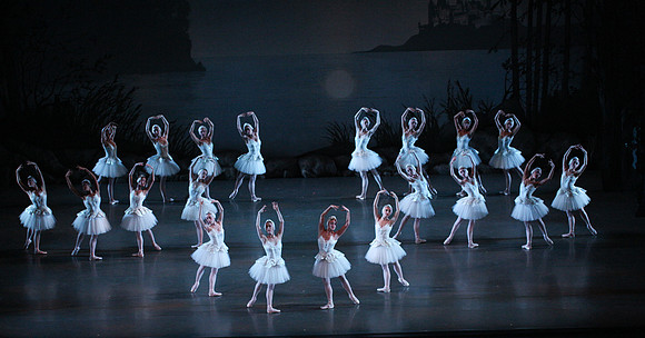 20151114_Swan_Lake_George_Balanchine_Kravis_IMG_6732