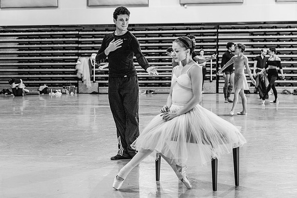 09122011_DFG_6037_DG_BALLET_REHERSAL_GISEL_1_2_ZV4N0834
