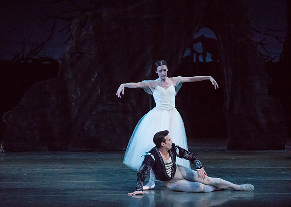 20161022_MCB_Giselle_Act2_2Cast_Tricia_Arsht_73A0420