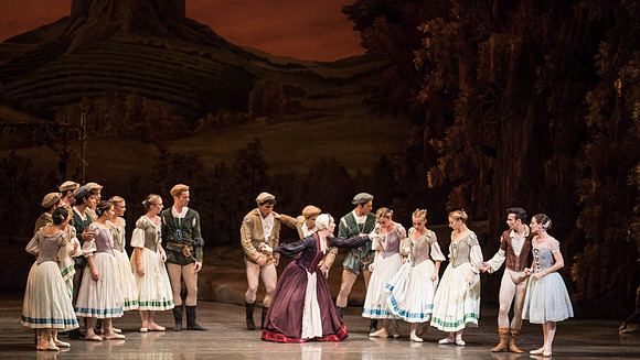 20161022_MCB_Giselle_Act1_2Cast_Tricia_Arsht_Arsht_73A6702