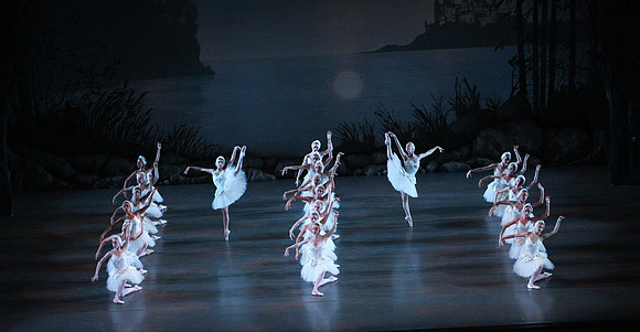 20151114_Swan_Lake_George_Balanchine_Kravis_IMG_6664