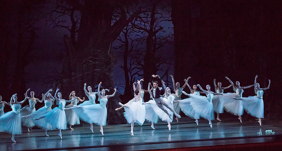 20161022_MCB_Giselle_Act2_2Cast_Tricia_Arsht_73A0649