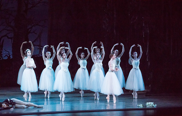 20161022_MCB_Giselle_Act2_2Cast_Tricia_Arsht_73A0766
