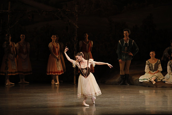 20161023_MCB_Giselle_Act1_3Cast_Jennifer_Laurent_Arsht__73A3435
