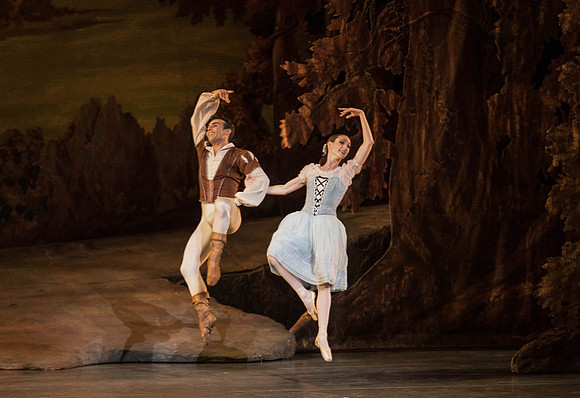 20161022_MCB_Giselle_Act1_2Cast_Tricia_Arsht_Arsht_73A6334