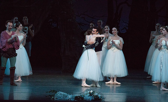 20161022_MCB_Giselle_Act2_2Cast_Tricia_Arsht_73A1274