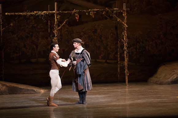 20161022_MCB_Giselle_Act1_2Cast_Tricia_Arsht_Arsht_73A5619