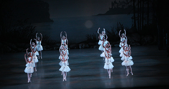 20151114_Swan_Lake_George_Balanchine_Kravis_IMG_6712
