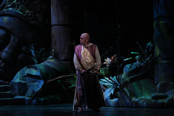 20150226_The_Pearl_Fisher_Act_39C7C1712