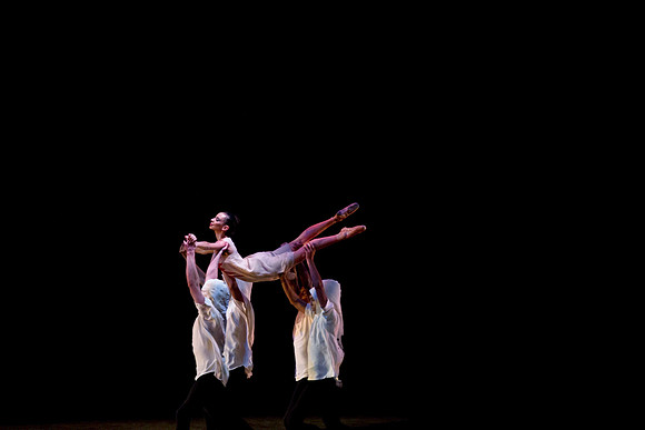 7065A_DG_Synphonic_Dance_Alexie_Ratmansky_MCB_FL_AL1B1053
