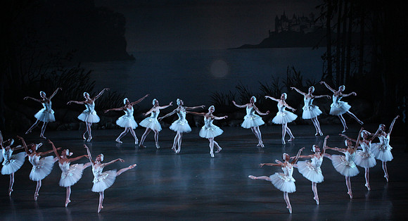 20151114_Swan_Lake_George_Balanchine_Kravis_IMG_6593