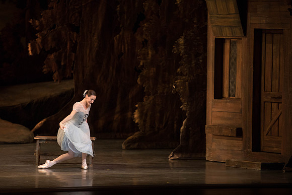 20161022_MCB_Giselle_Act1_2Cast_Tricia_Arsht_Arsht_73A5741