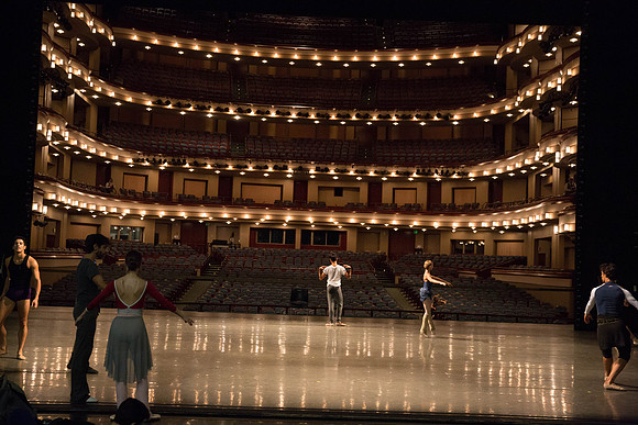 20161022_MCB_Giselle_Company_Clase_Arsht9C7C0171