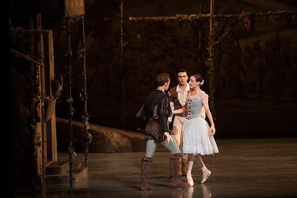 20161022_MCB_Giselle_Act1_2Cast_Tricia_Arsht_Arsht_73A5993