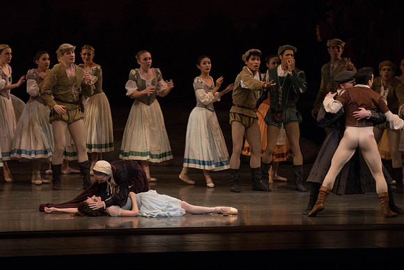 20161022_MCB_Giselle_Act1_2Cast_Tricia_Arsht_73A9369
