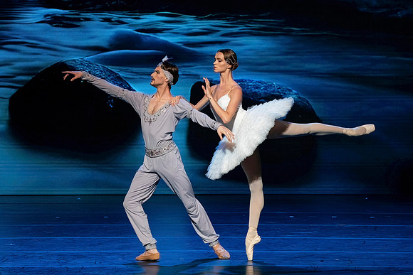 20241026_untitled20241026_Pas de deux from La bayadere__DSC2045