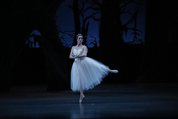 20161023_MCB_Giselle_Act2_3Cast_Jennifer_Laurent_Arsht__73A4951