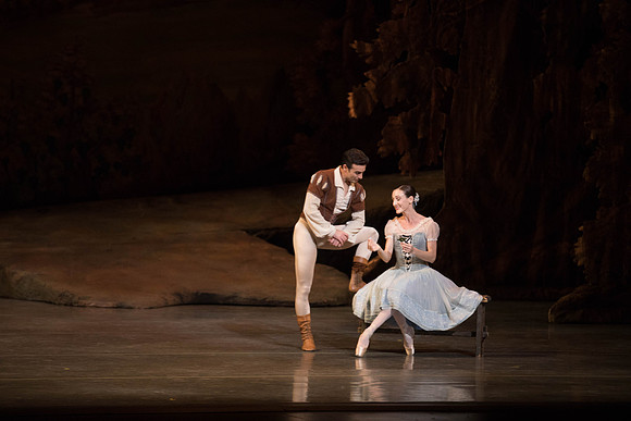 20161022_MCB_Giselle_Act1_2Cast_Tricia_Arsht_Arsht_73A5874