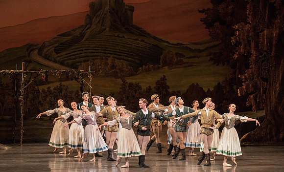 20161022_MCB_Giselle_Act1_2Cast_Tricia_Arsht_Arsht_73A6215