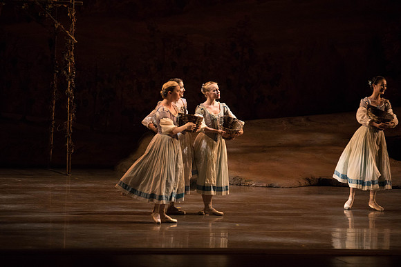 20161022_MCB_Giselle_Act1_2Cast_Tricia_Arsht_Arsht_73A5526