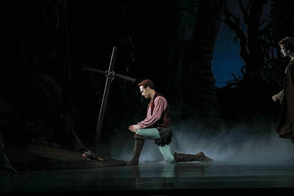 20161020_MCB_Giselle_2Cast_Act2_no Makeup_DRDA_Arsht_73A1571