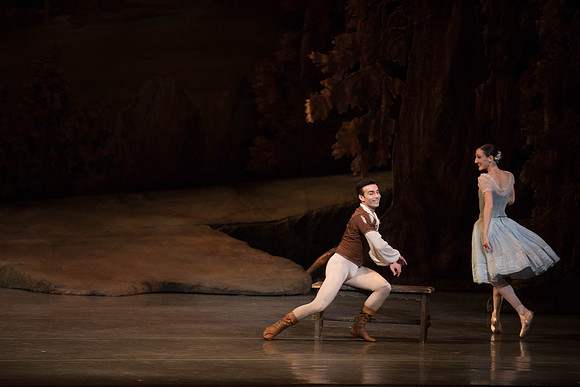 20161022_MCB_Giselle_Act1_2Cast_Tricia_Arsht_Arsht_73A5830