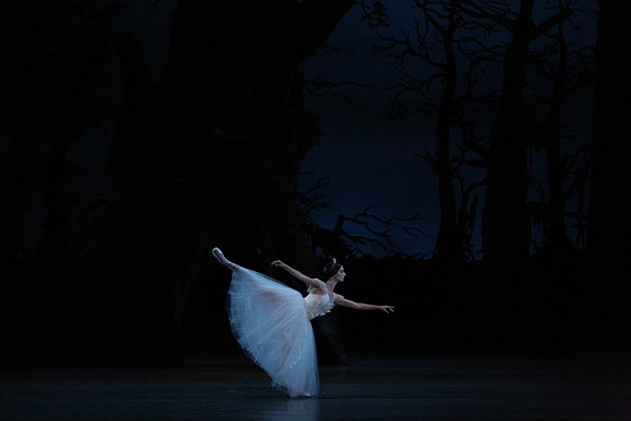 20161020_MCB_Giselle_Act2_DRNN_Arsht_9C7C0112