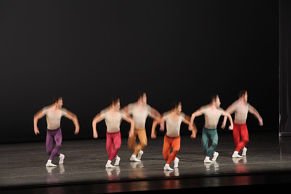 20170113_Glass_Motion_Blur_Samantha_PR_9C7C2249