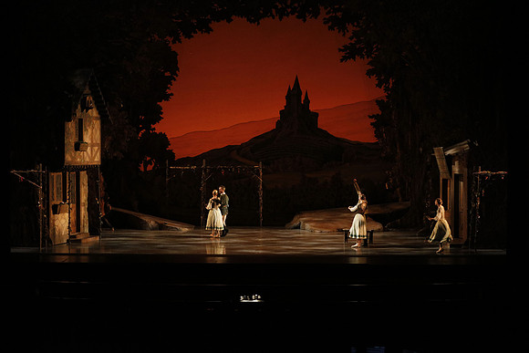 20161020_MCB_Giselle_Act1_2Cast_DR_No Makeup_Arsht_75A0008