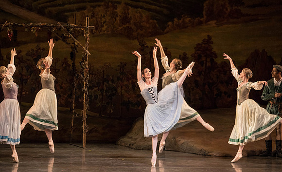 20161022_MCB_Giselle_Act1_2Cast_Tricia_Arsht_Arsht_73A6154