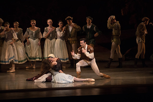 20161022_MCB_Giselle_Act1_2Cast_Tricia_Arsht_73A9406