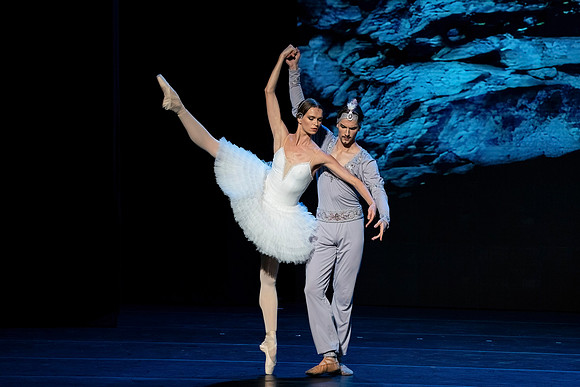 20241026_untitled20241026_Pas de deux from La bayadere__DSC1896