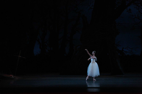 20161020_MCB_Giselle_Act2_DRNN_Arsht_9C7C0104