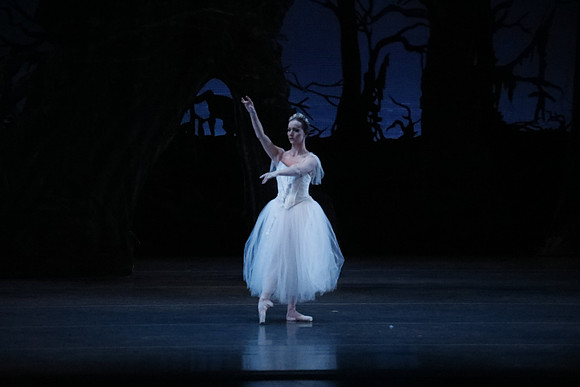 20161023_MCB_Giselle_Act2_3Cast_Jennifer_Laurent_Arsht__73A4968