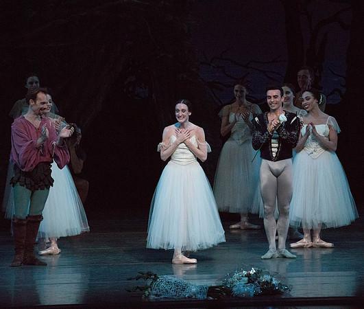 20161022_MCB_Giselle_Act2_2Cast_Tricia_Arsht_73A1253