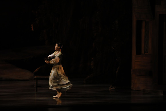 20161023_MCB_Giselle_Act1_3Cast_Jennifer_Laurent_Arsht__73A1351