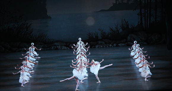 20151114_Swan_Lake_George_Balanchine_Kravis_IMG_6703