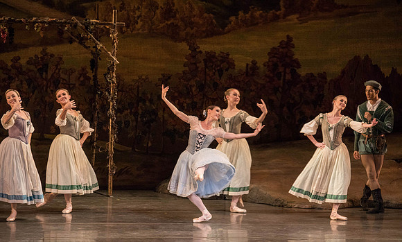 20161022_MCB_Giselle_Act1_2Cast_Tricia_Arsht_Arsht_73A6122