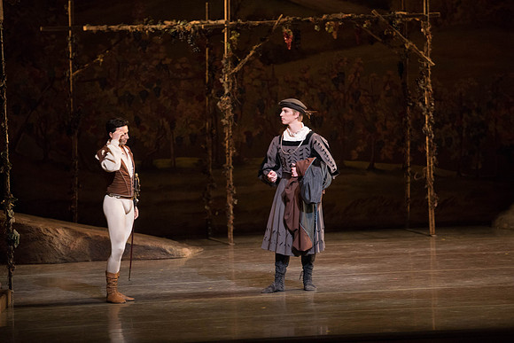 20161022_MCB_Giselle_Act1_2Cast_Tricia_Arsht_Arsht_73A5617
