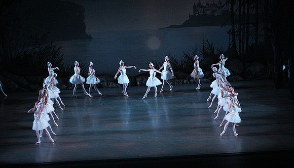 20151114_Swan_Lake_George_Balanchine_Kravis_IMG_6648