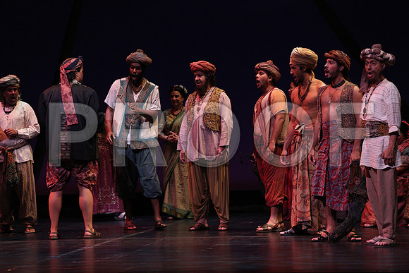 20150226_The_Pearl_Fisher_Act_29C7C0581