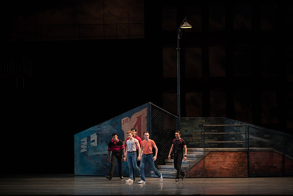 20180111_West_Side_Story_Suite_73A7216