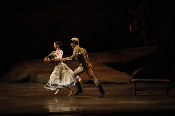 20161023_MCB_Giselle_Act1_3Cast_Jennifer_Laurent_Arsht__73A1368