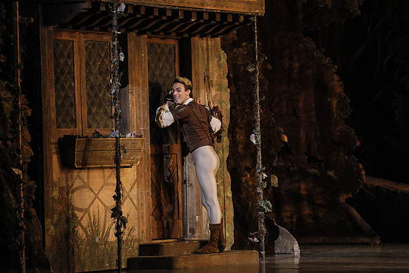 20161020_MCB_Giselle_Act1_DRDA_Arsht_73A3445