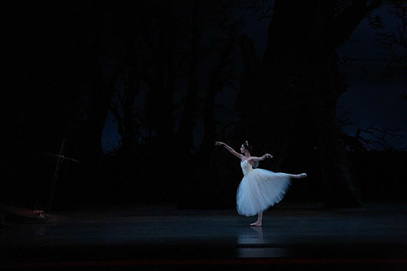20161020_MCB_Giselle_Act2_DRNN_Arsht_9C7C0098