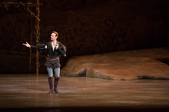 20161022_MCB_Giselle_Act1_2Cast_Tricia_Arsht_Arsht_73A5556