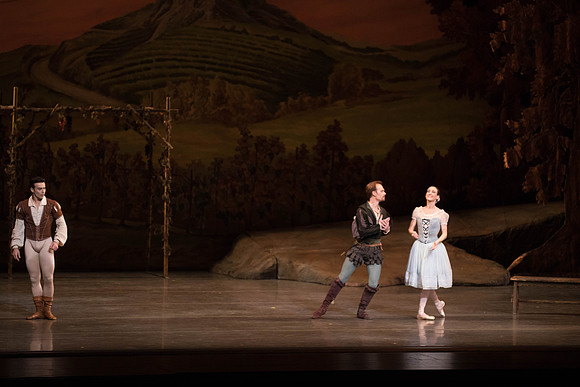 20161022_MCB_Giselle_Act1_2Cast_Tricia_Arsht_Arsht_73A6004