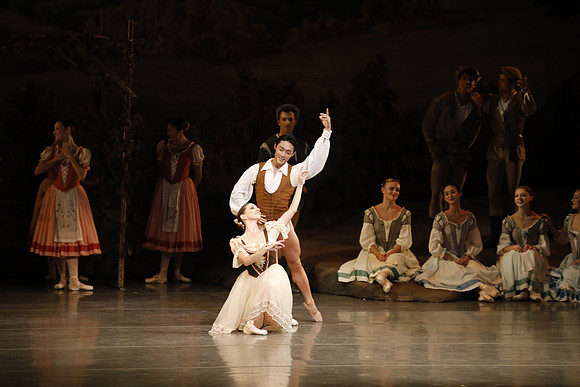 20161023_MCB_Giselle_Act1_3Cast_Jennifer_Laurent_Arsht__73A2969
